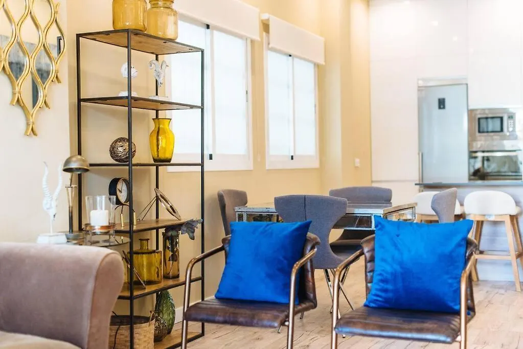 Selecta Patricio Saenz Apartment Seville